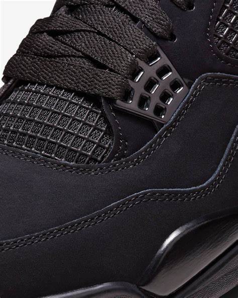 Jordan 4 BLACK CAT